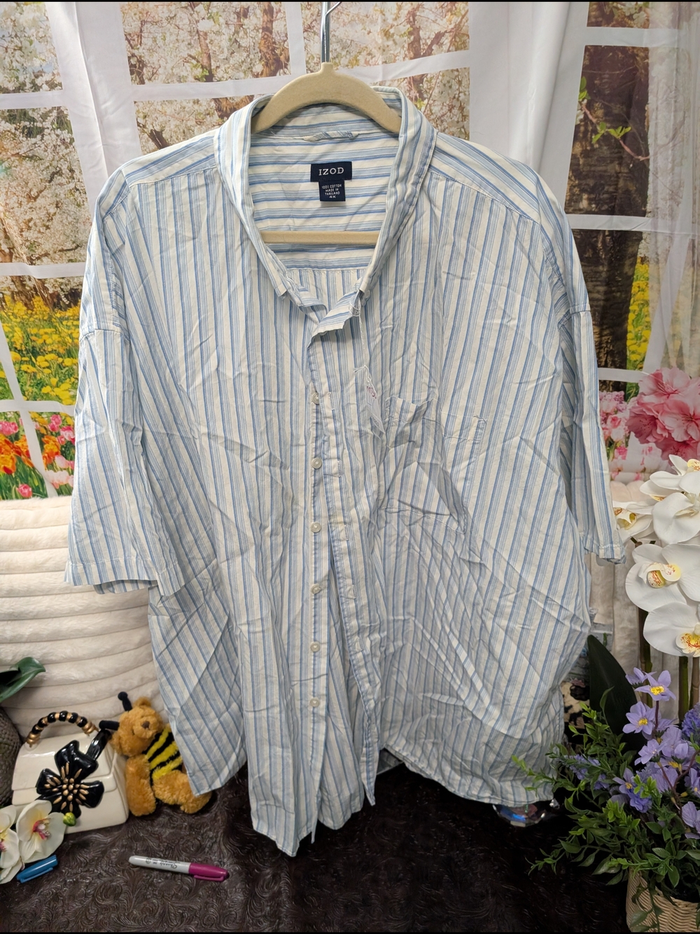 IZOD Men’s Light Blue Striped Short-Sleeve Button-Down Shirt